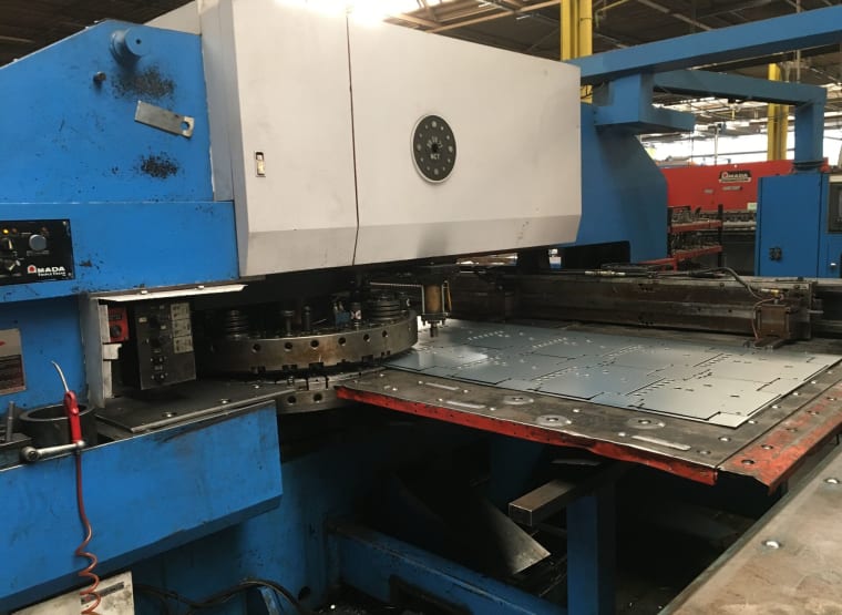 AMADA PEGA 357 Punching machine