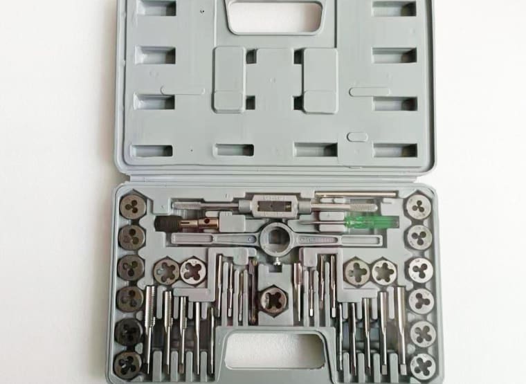 FREUTEK ATT0035 Tap & Die set