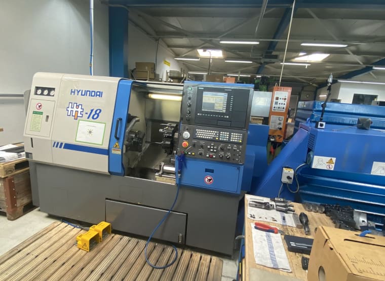 HIYUNDAI HIT-18 CNC lathe