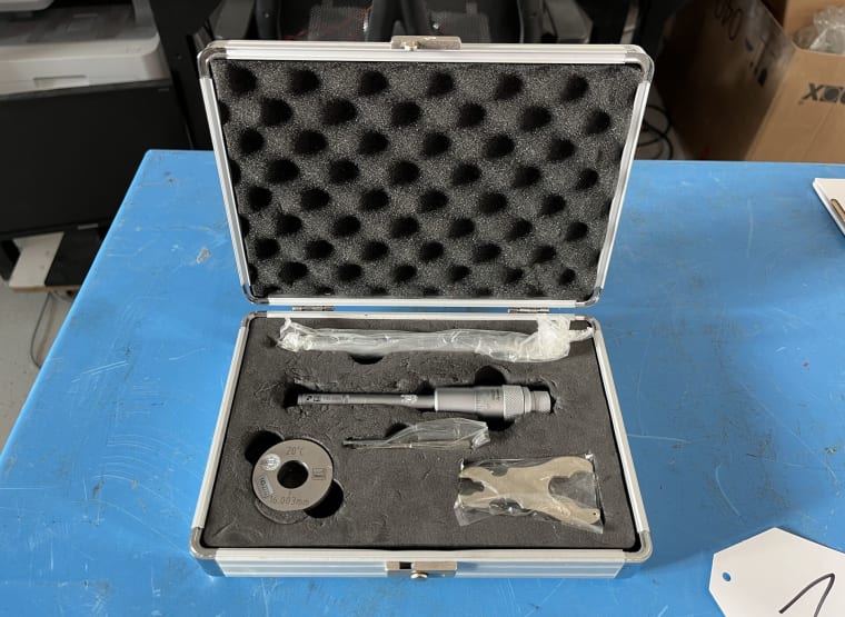 HOLEX Three-point internal micrometer