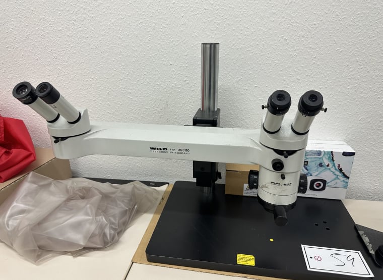 WILD 355110 Microscope