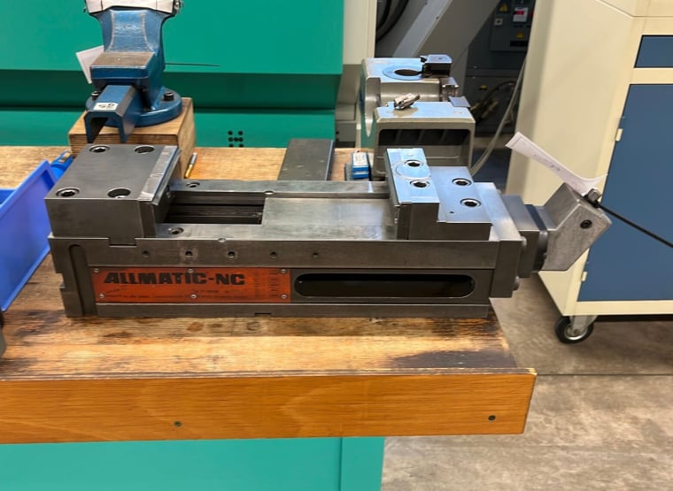 ALMATIC TC 160 machine vice