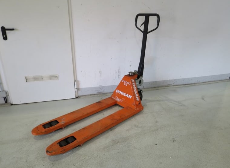 DOOSAN 2500/1150 Pallet truck