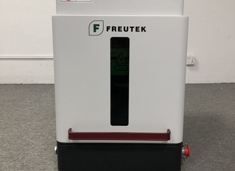 FREUTEK LMM0006 Enclosed fiber Laser marking and engraving machine 30W