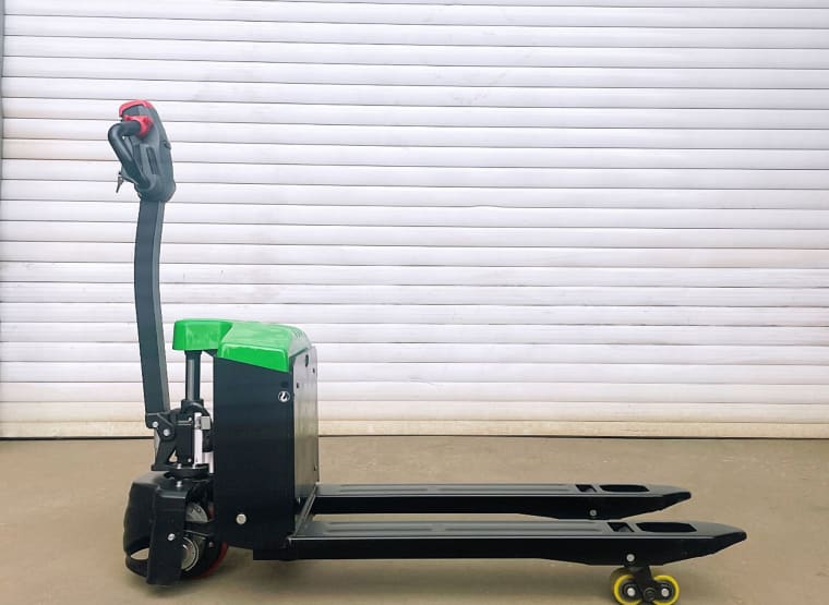 FREUTEK NNT0019 Walking electric pallet truck 1500 Kg - 115mm