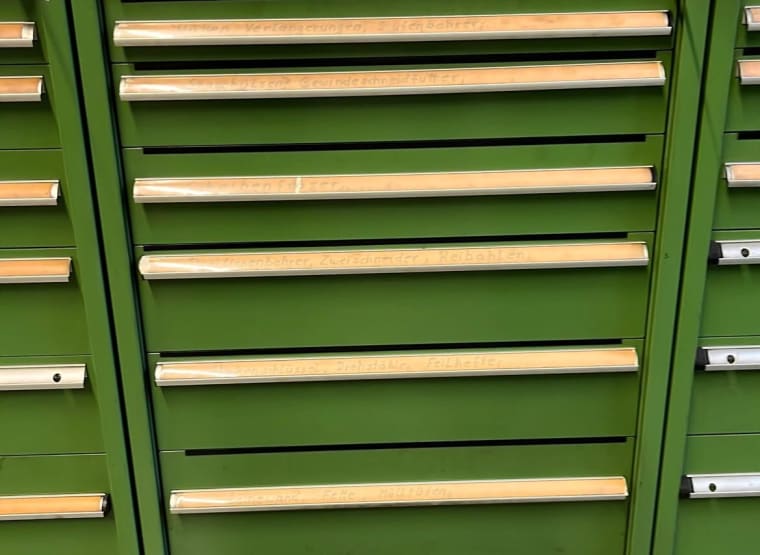 HUNI workshop drawer cabinet with contents