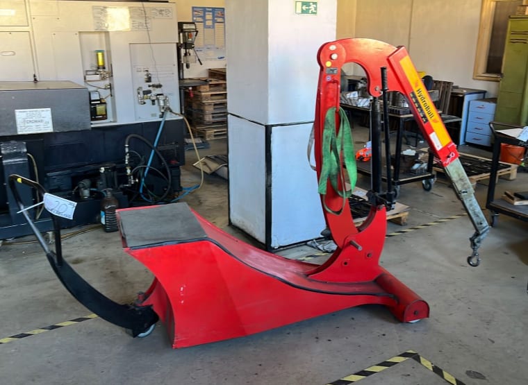 HYDROBULL ITI 500N Workshop crane