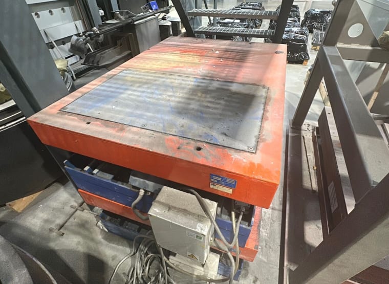 HYMO-LIFT SX40-8 Lift Table