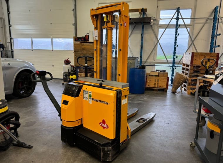 JUNGHEINRICH EJC Electric Pallet Truck