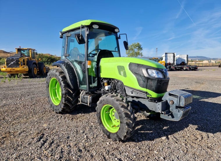 KUBOTA M 5101 N-C-18 Tractor