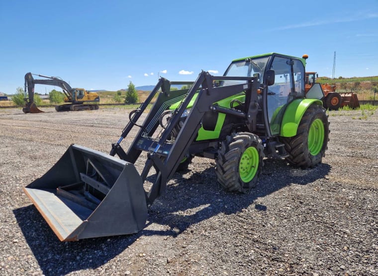 KUBOTA M 5111 L-R Tractor