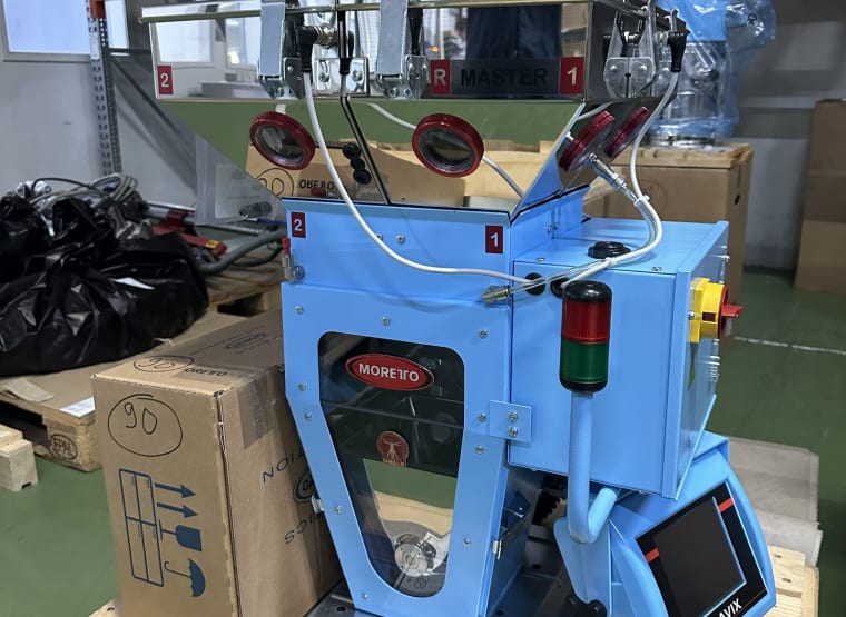 MORETTO DOSING SYSTEM Pellet mixing and dosing system