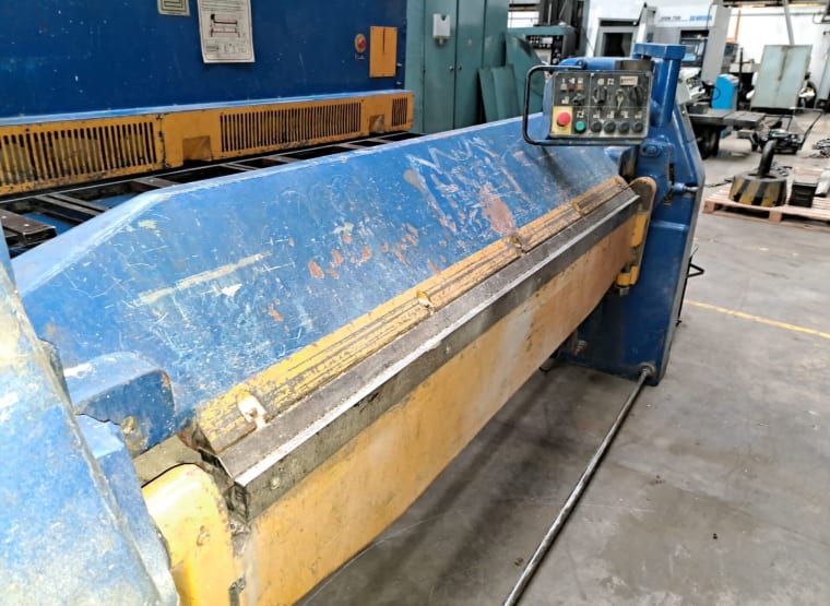 ZTS XONM 2000-2B Sheet Metal Bending Machine